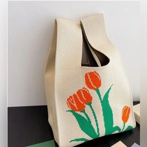 Knitted Flower Woven Handbag